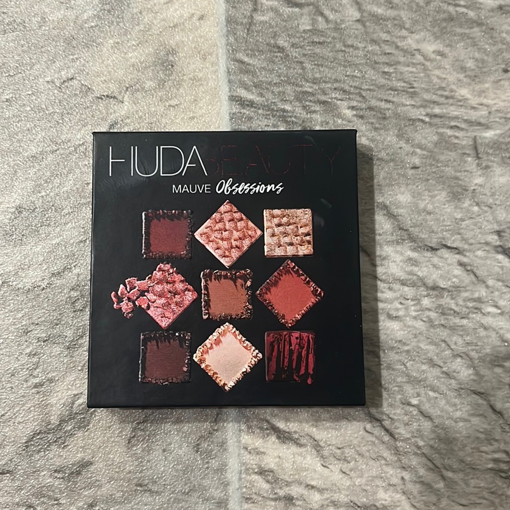 Huda Beauty mauve obsessions